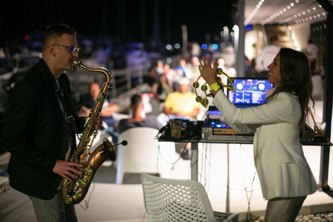 Apartments Marina Novi Novi Vinodolski Zewnętrze zdjęcie