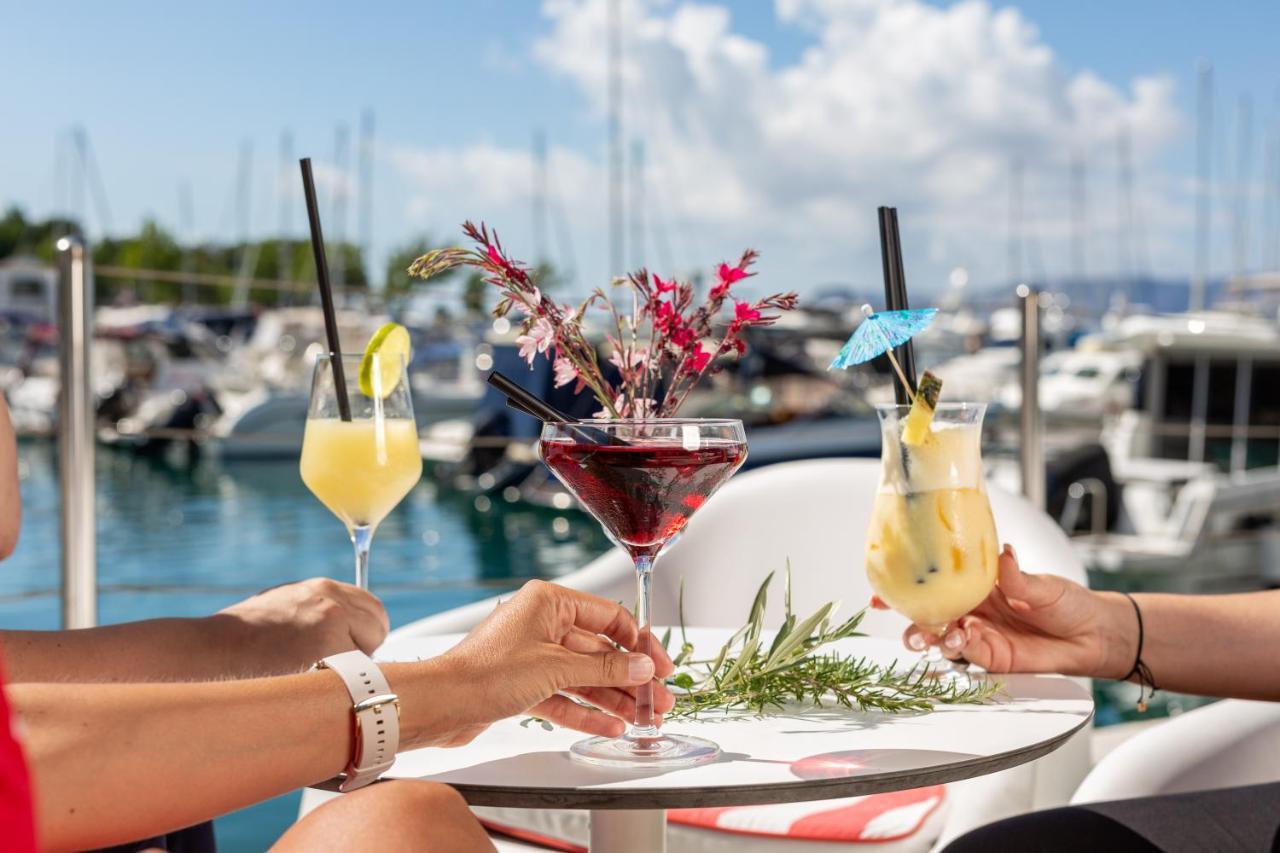 Apartments Marina Novi Novi Vinodolski Zewnętrze zdjęcie